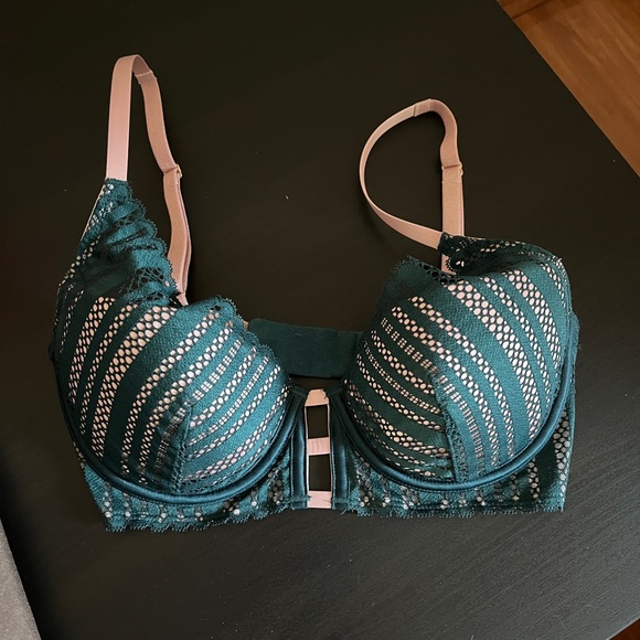 Victoria’ Secret bra - Picture 2 of 6